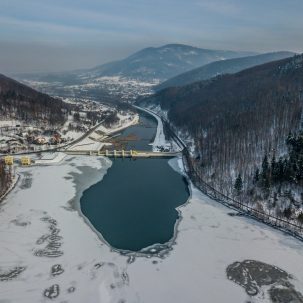 Zapora Porąbka zimą